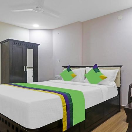 Treebo Purple Square Hotel Hyderabad Exterior photo